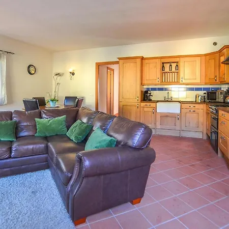 Cozy In With Kitchen Bucine
